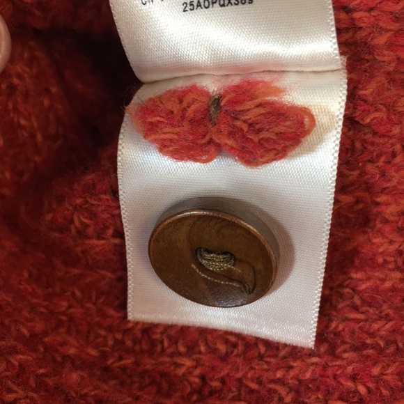 Far Away From Close Red Cable Knit Cardigan Sweater Womens Small V Neck High Low - Picture 8 of 11